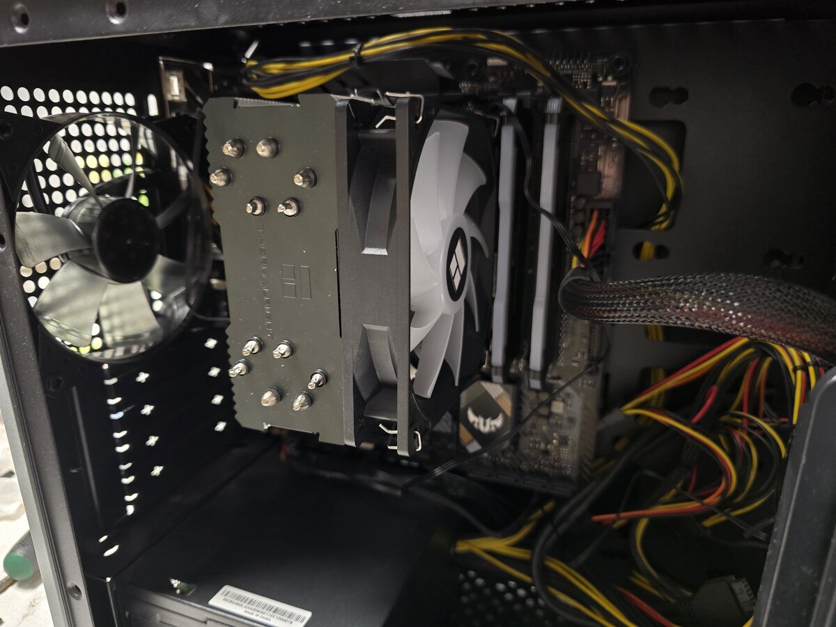 Thermalright Burst Assassin 120 SE ARGB - Instalación del ventilador