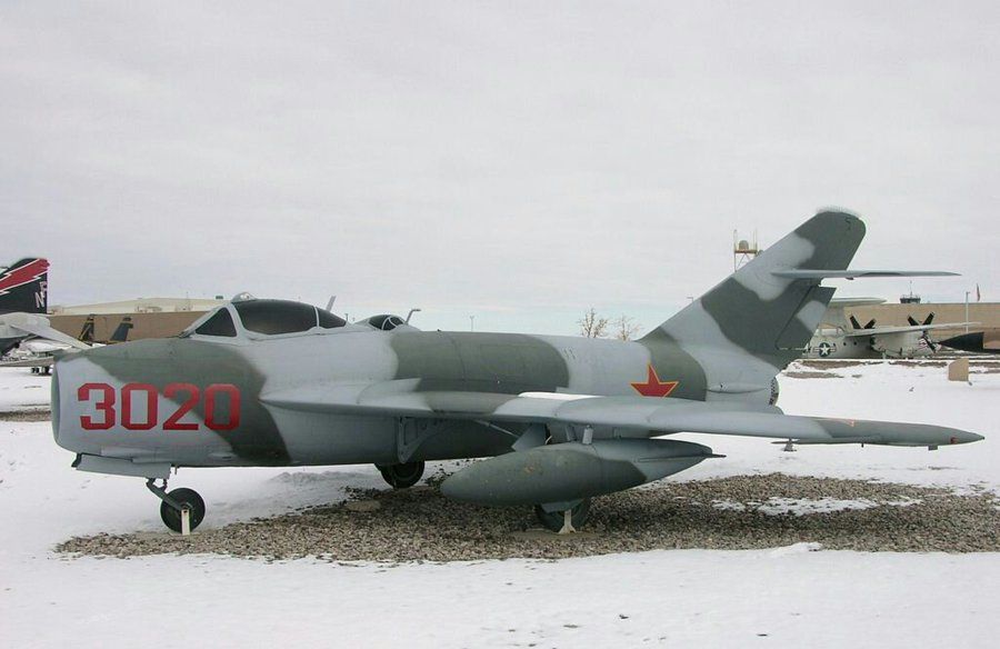 1024px-1319_a_Polish_built_Lim-5_3020__a_licence_built_MiG-17_(3253214969).jpg