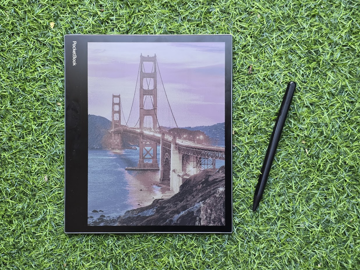 InkPad Eo a todo color junto a su lápiz óptico