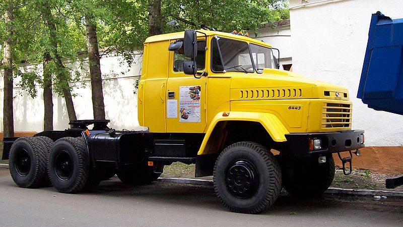 800px-КрАЗ-6443.jpg