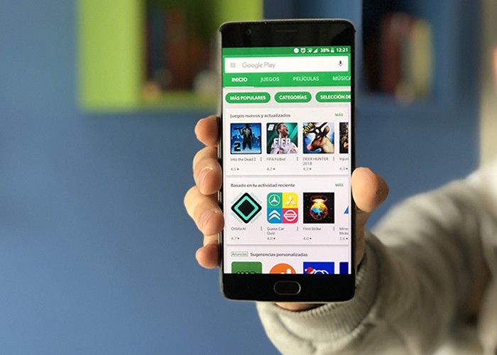 aandro4all.com_files_2018_01_Google_Play_Store_Aplicaciones_Android_700x500.jpg