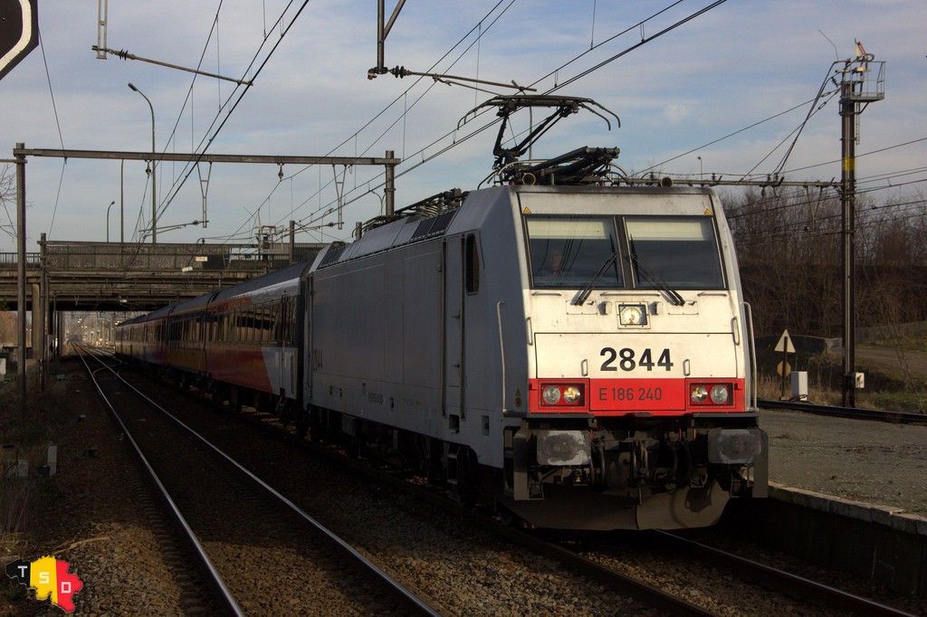 ac2.staticflickr.com_8_7516_16139825807_358d998cdb_b.jpg