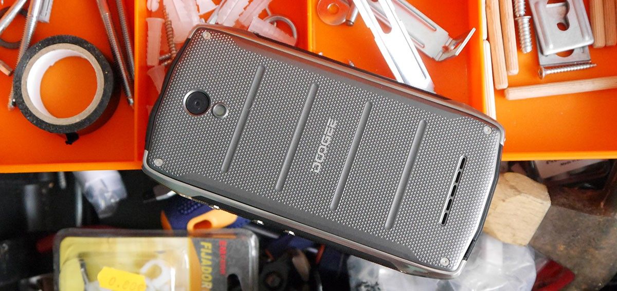 acd1.faqsandroid.com_wp_content_uploads_2016_08_Doogee_T5_1200_2.jpg