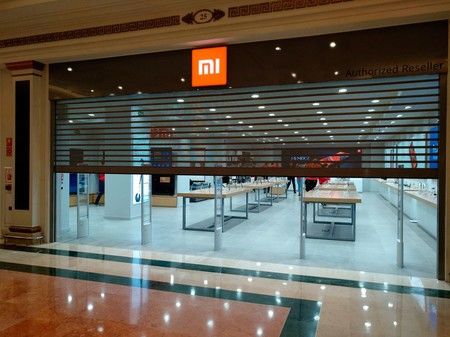 ai.blogs.es_a3d309_tienda_xiaomi_barcelona_03_450_1000.jpg