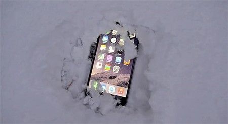 ai.blogs.es_beba89_iphone_6_plus_snow_450_1000.jpg