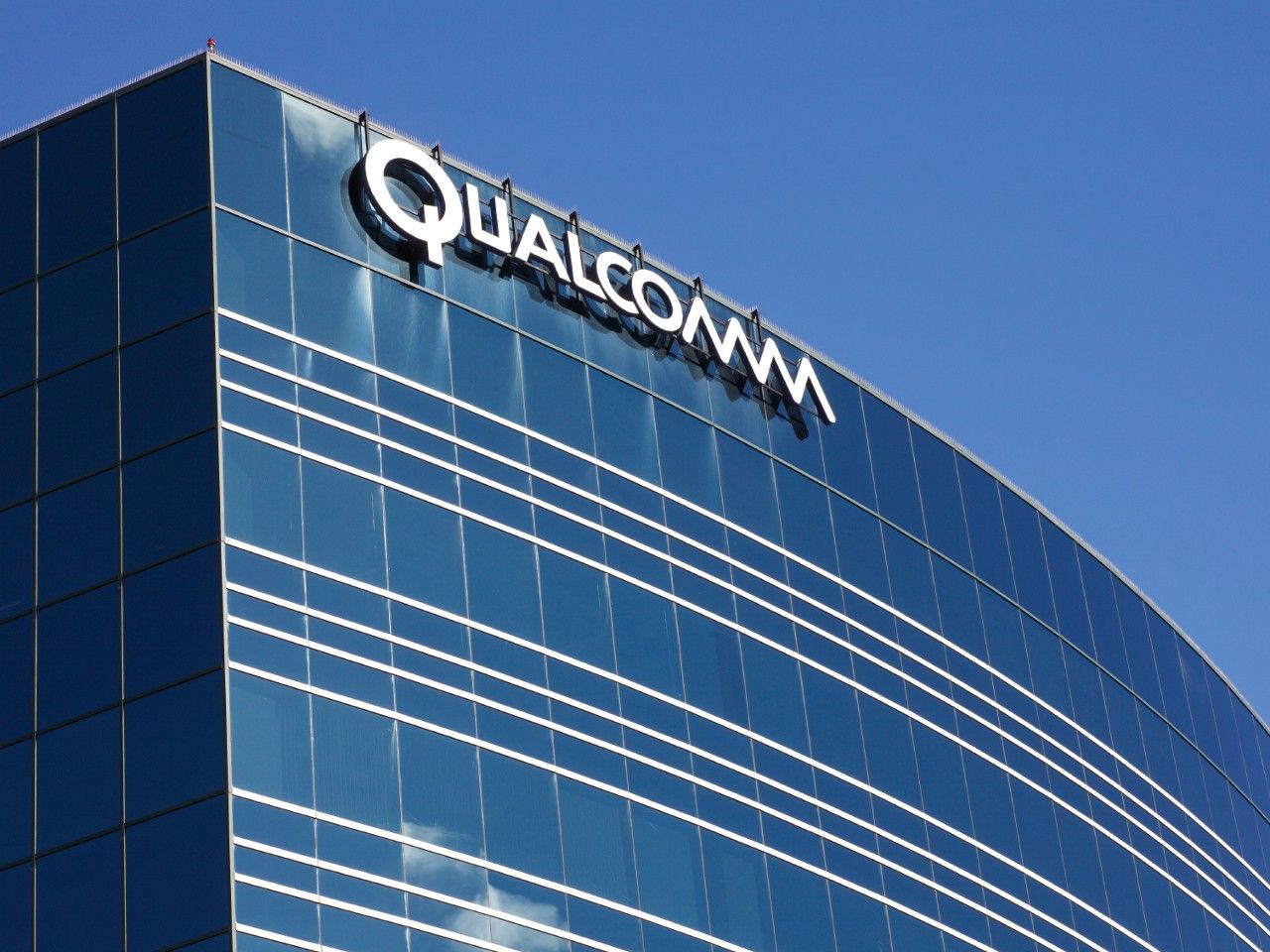 ai.blogs.es_d152a8_20151103_qualcomm_building.0_1366_2000.jpg