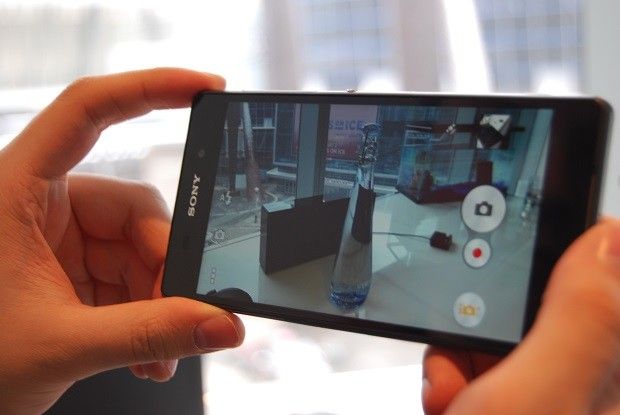 ai.blogs.es_d7a9b3_sony_xperia_z2_taking_pictures_with_smartphone_camera_1366_2000.jpg