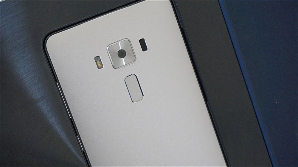 ai.blogs.es_ddf0db_asus_zenfone_3_deluxe_review_en_xataka_trasera_1366_2000.jpg