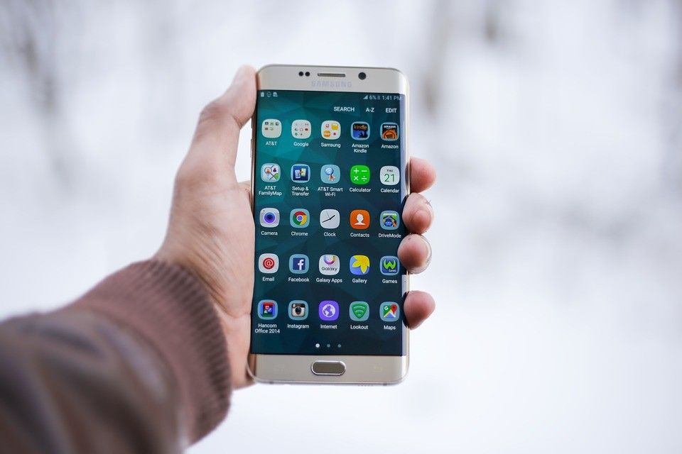 ai.blogs.es_fb7411_smartphone_1283938_960_720_1366_2000.jpg