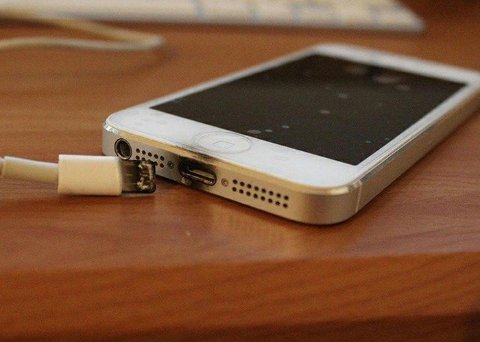 ai2.wp.com_www.unocero.com_wp_content_uploads_2017_12_iPhone_b7e53d32f4dc44776e8a7e468d648c657.jpg