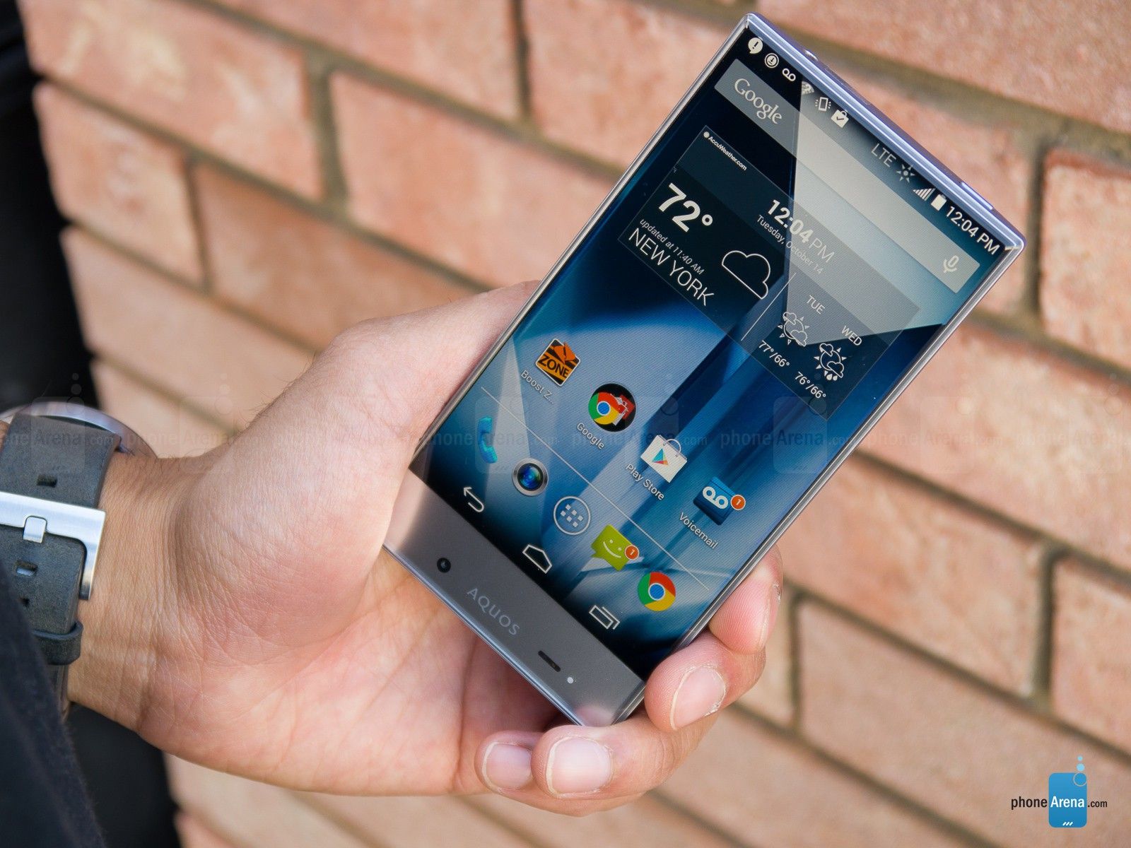 ai_cdn.phonearena.com_images_reviews_166899_image_Sharp_AQUOS_Crystal_Review_003.jpg