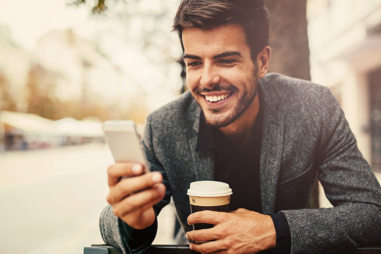 aimages.postdirect.com_master_9_1291258_smile_coffee_phone.jpg