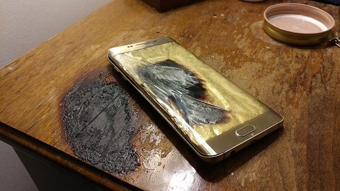 aimg.difoosion.com_wp_content_blogs.dir_28_files_2016_12_galaxy_s6_edge_combustion.jpg