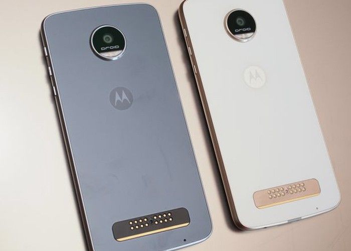 aimg.difoosion.com_wp_content_blogs.dir_28_files_2016_12_moto_z_play_nougat_700x500.jpg