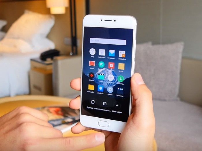 andro4all.com_files_2016_04_Meizu_Pro_6_primer_plano_700x525.jpg