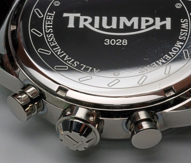 auhrforum.de_attachments_9090d1281015930_triumph_motorcycles_c22a643d89f95ee8d0871b76b827db8c8.jpg