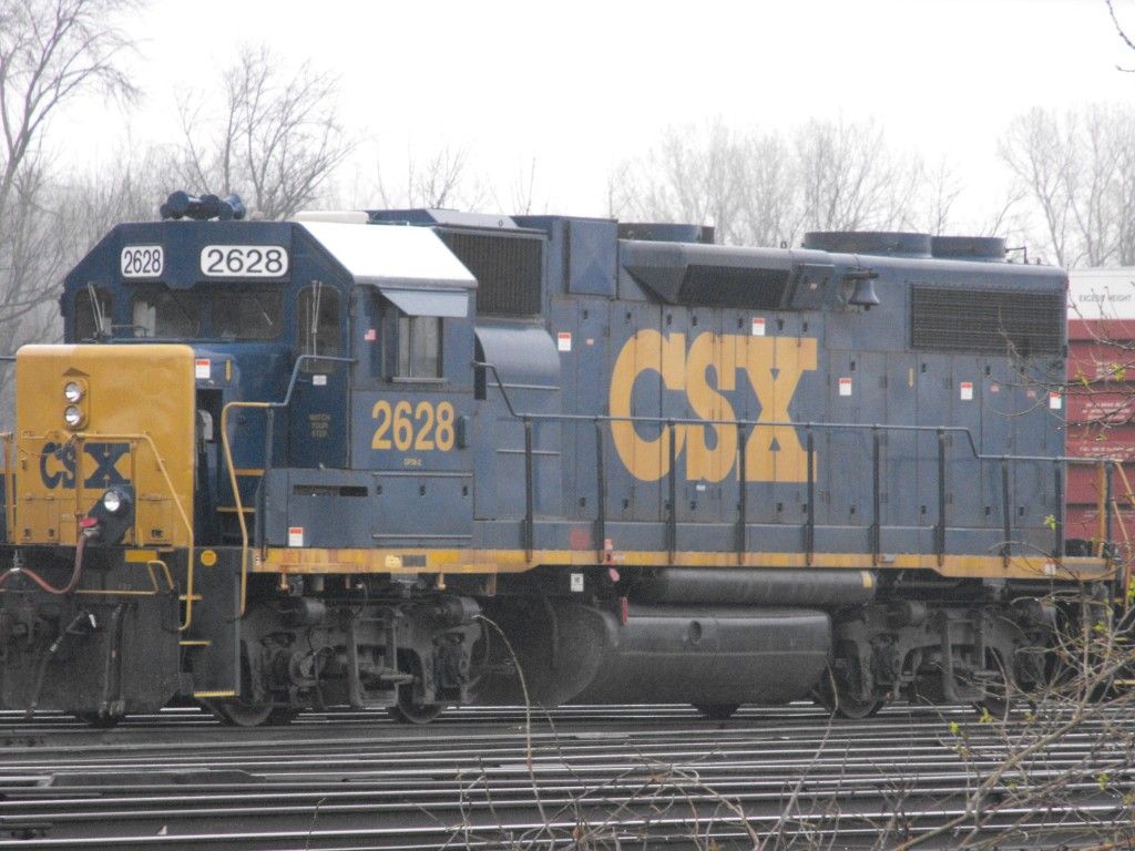 aupload.wikimedia.org_wikipedia_commons_3_39_CSX_Loco_No.2628.jpg