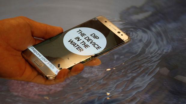 awww.abc.es_media_tecnologia_2016_12_12_samsung_note_7_k13E__620x349_abc.jpg