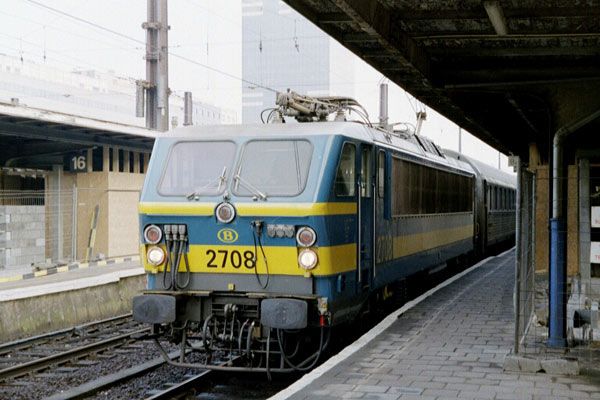 awww.beneluxrailways.co.uk_Images_web_2708_brussels_midi_4.jpg