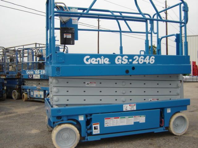 awww.boomlifts4sale.com_media_scissor_lifts_original_genie_2646.jpg