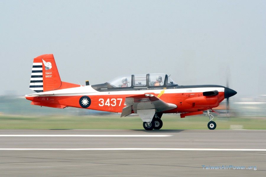 awww.taiwanairpower.org_af_t34c_3437.jpg