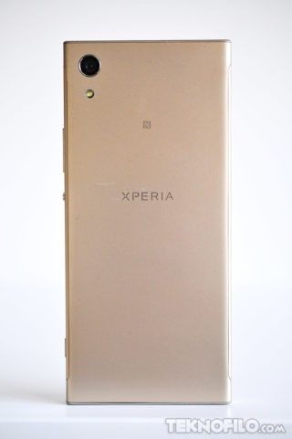 awww.teknofilo.com_wp_content_uploads_2017_06_Analisis_Sony_Xperia_XA1_Teknofilo_30_320x481.jpg