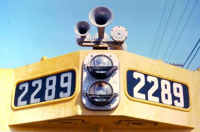 awww.vistadome.com_trains_atsf_atsf2289_horns1.jpg