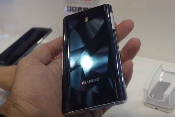 Bluboo-Xtouch-hands-on-images-3.jpg