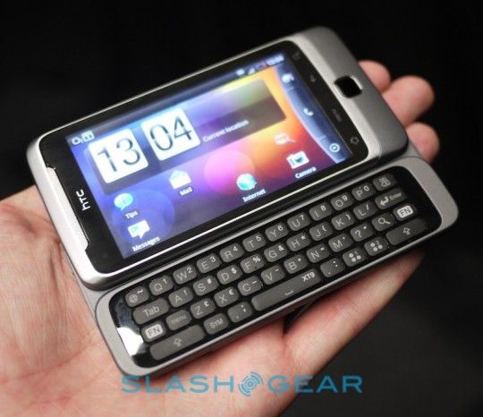 cdn.slashgear.com_wp_content_uploads_2010_09_htc_desire_z_live_3_540x466.jpg