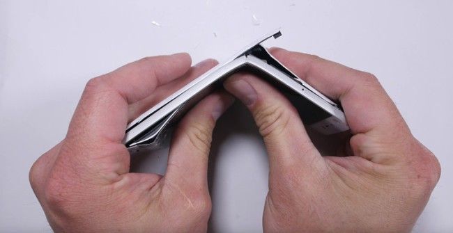 cdn1.movilzona.es_app_uploads_2016_04_Xiaomi_Mi5_resistencia_carcasa_650x335.jpg