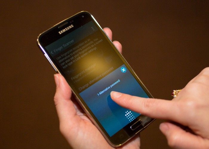 cdn5.andro4all.com_wp_content_blogs.dir_28_files_2014_04_lector_huellas_samsung_galaxy_s5.jpg