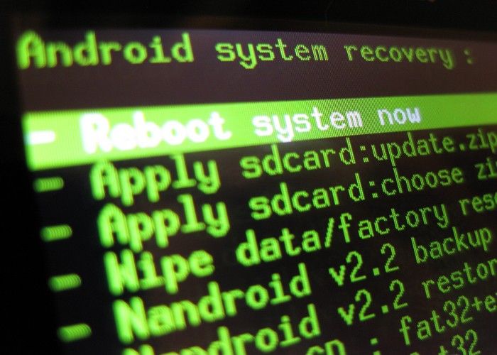 cdn5.andro4all.com_wp_content_blogs.dir_28_files_2014_04_rooting_my_htc_hero_android_phone.jpg