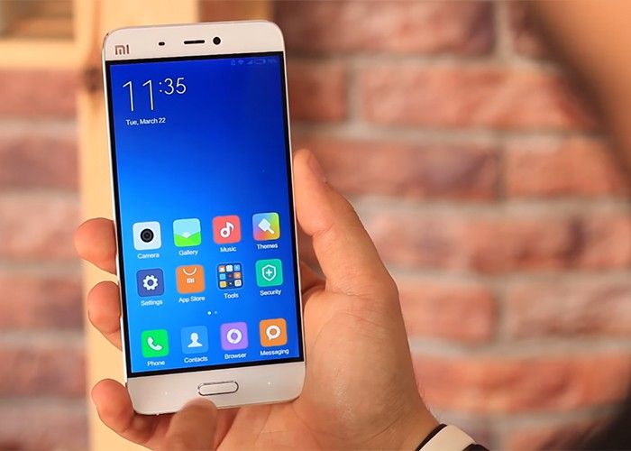 cdn5.andro4all.com_wp_content_blogs.dir_28_files_2016_03_Xiaomi_Mi_5_primer_plano_700x500.jpg