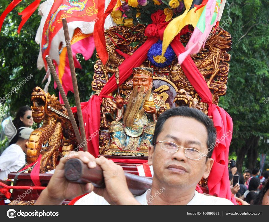 chino procesion.jpg