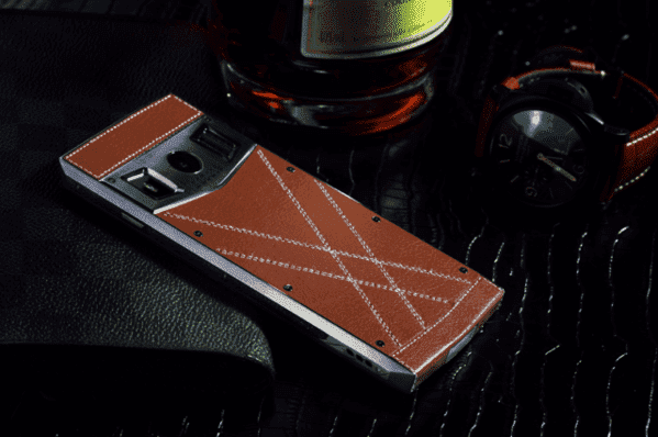 Doogee_Titans_3_T3_cuero_camara.png