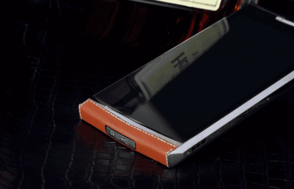 Doogee_Titans_3_T3_cuero_pantalla.png