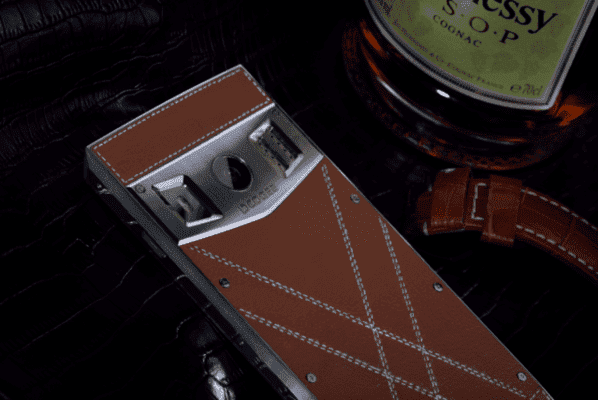 Doogee_Titans_3_T3_cuero_trasera.png