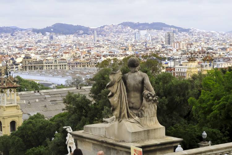 estatua montjuic.jpg