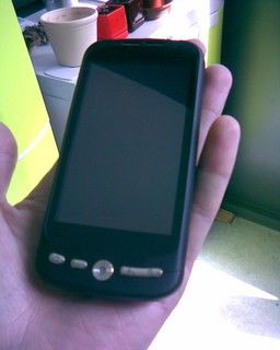 fg8-dualsim-htc-desire.jpg