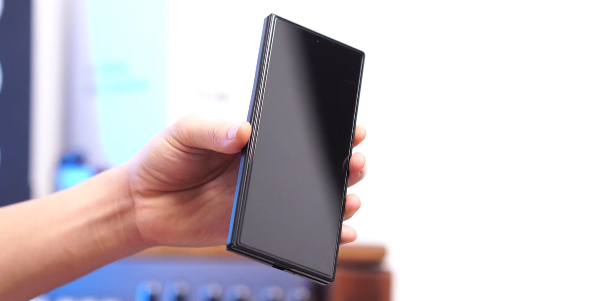 fold-7-amazon-leak-2.jpg