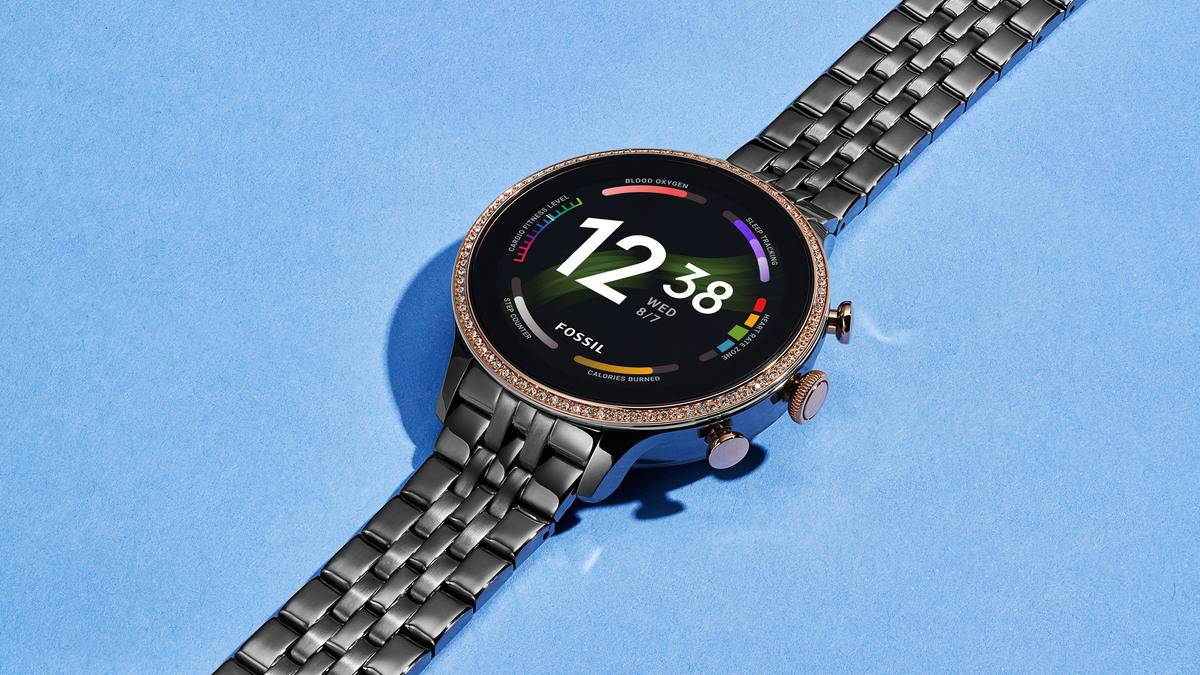 Fossil-Gen-6-Smartwatch-stainless-steel-on-table.jpg