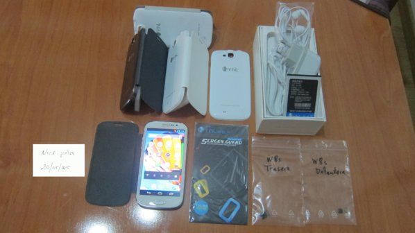 foto movil thl w8s.jpg