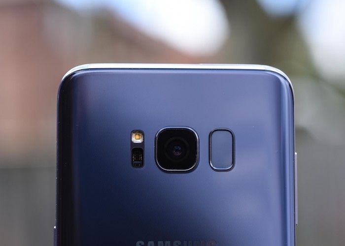 galaxy-s8-macro-phone8.jpg