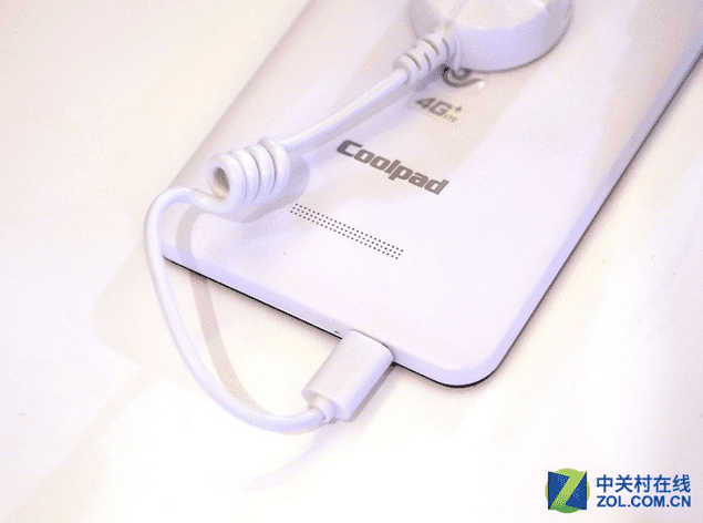 gizchina.es_wp_content_uploads_2015_07_Coolpad_Fengshang_C_3.png