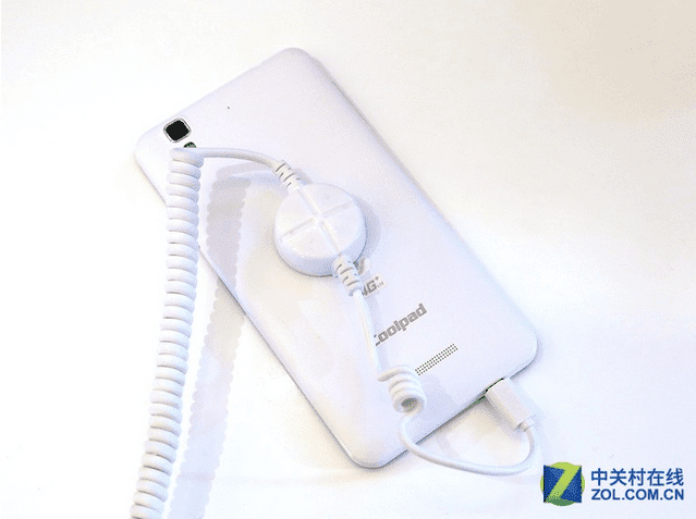 gizchina.es_wp_content_uploads_2015_07_Coolpad_Fengshang_C_7.png