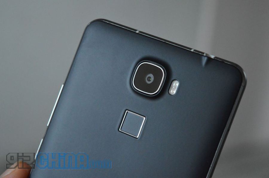 gizchina.es_wp_content_uploads_2015_07_Oukitel_U8.jpg