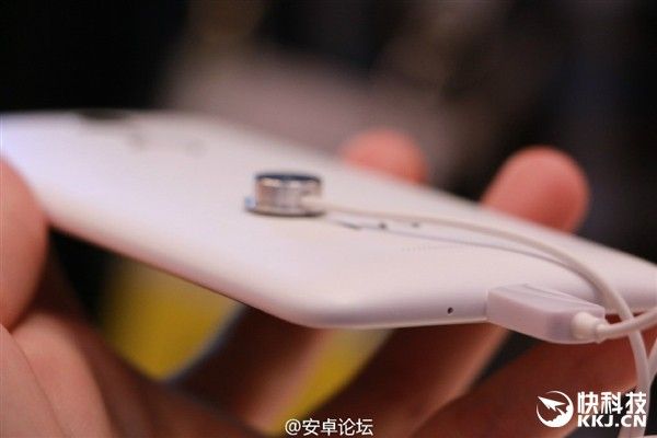 gizchina.es_wp_content_uploads_2015_11_iVVi_Bone_4.jpg