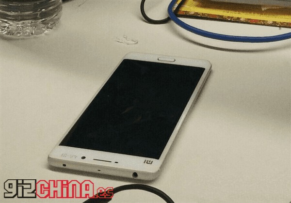 gizchina.es_wp_content_uploads_2016_01_Xiaomi_Mi5.png