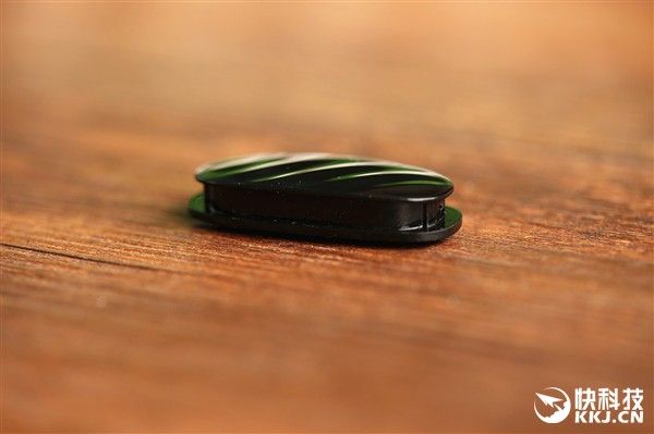 gizchina.es_wp_content_uploads_2016_04_Meizu_Bong_2P_15.jpg
