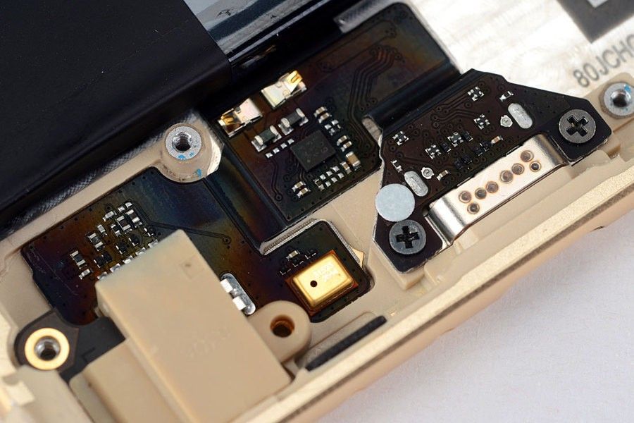 gizchina.es_wp_content_uploads_2016_04_Meizu_Pro_6_141.jpg